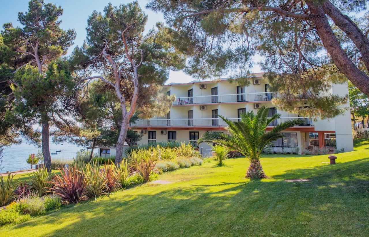 Centinera Resort Banjole Buitenkant foto