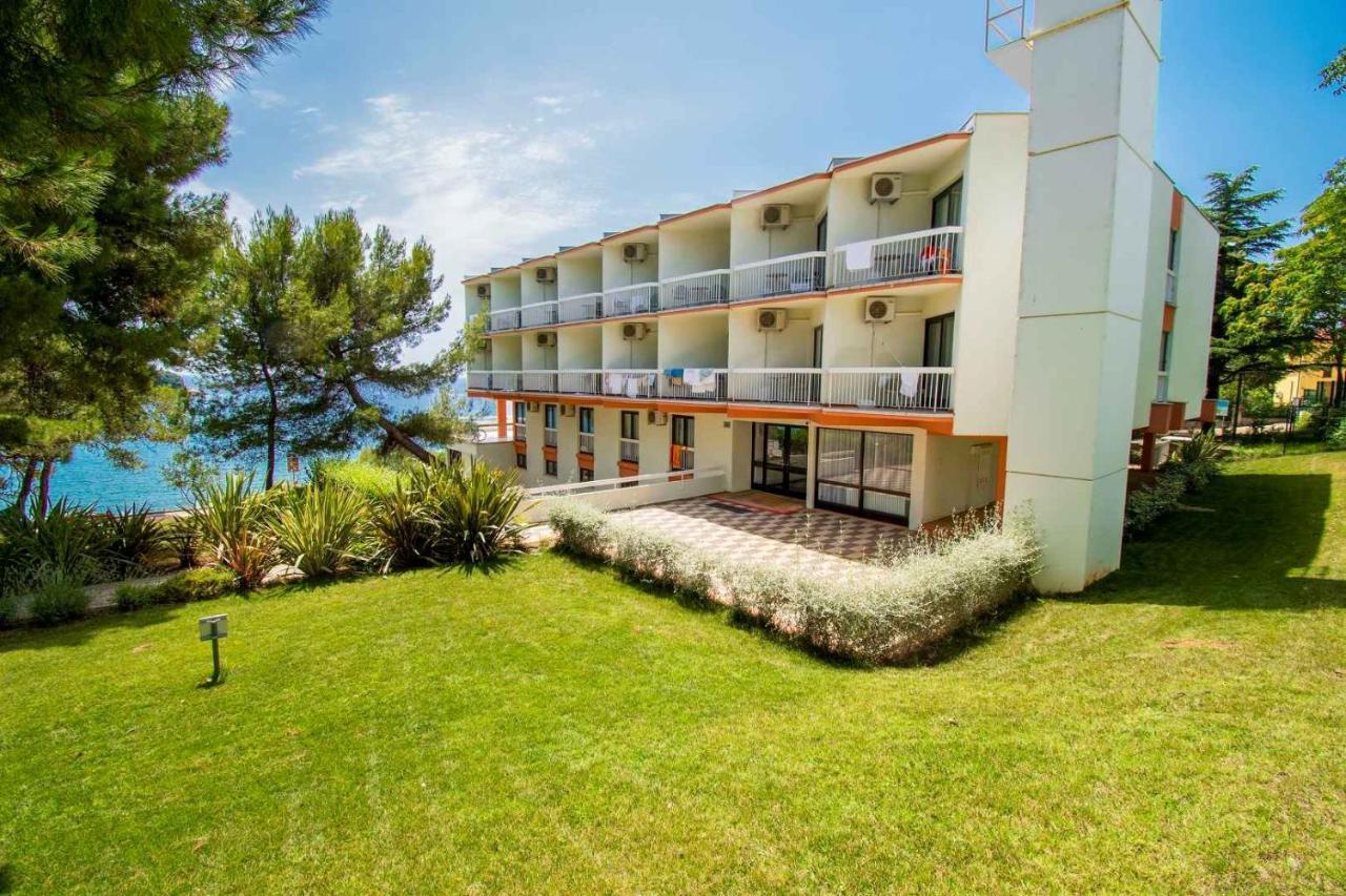 Centinera Resort Banjole Buitenkant foto