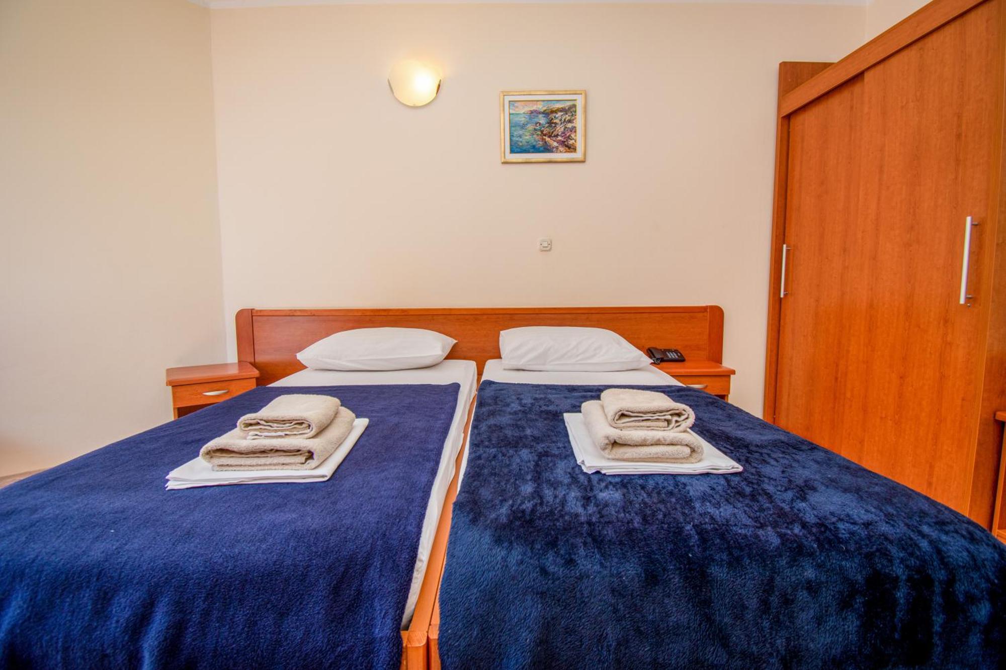 Centinera Resort Banjole Buitenkant foto