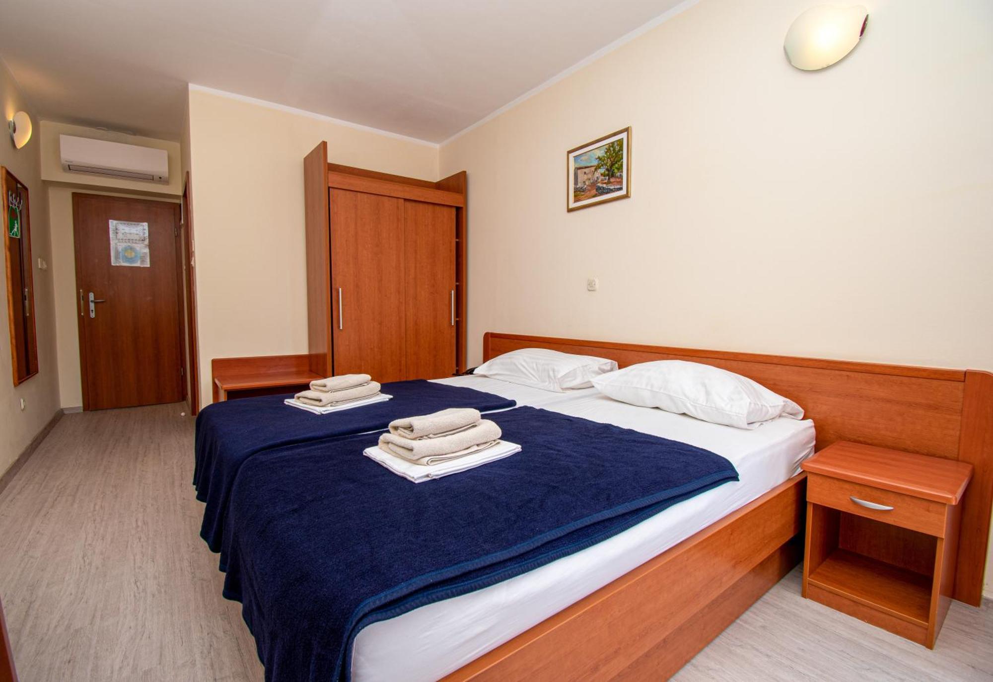 Centinera Resort Banjole Buitenkant foto