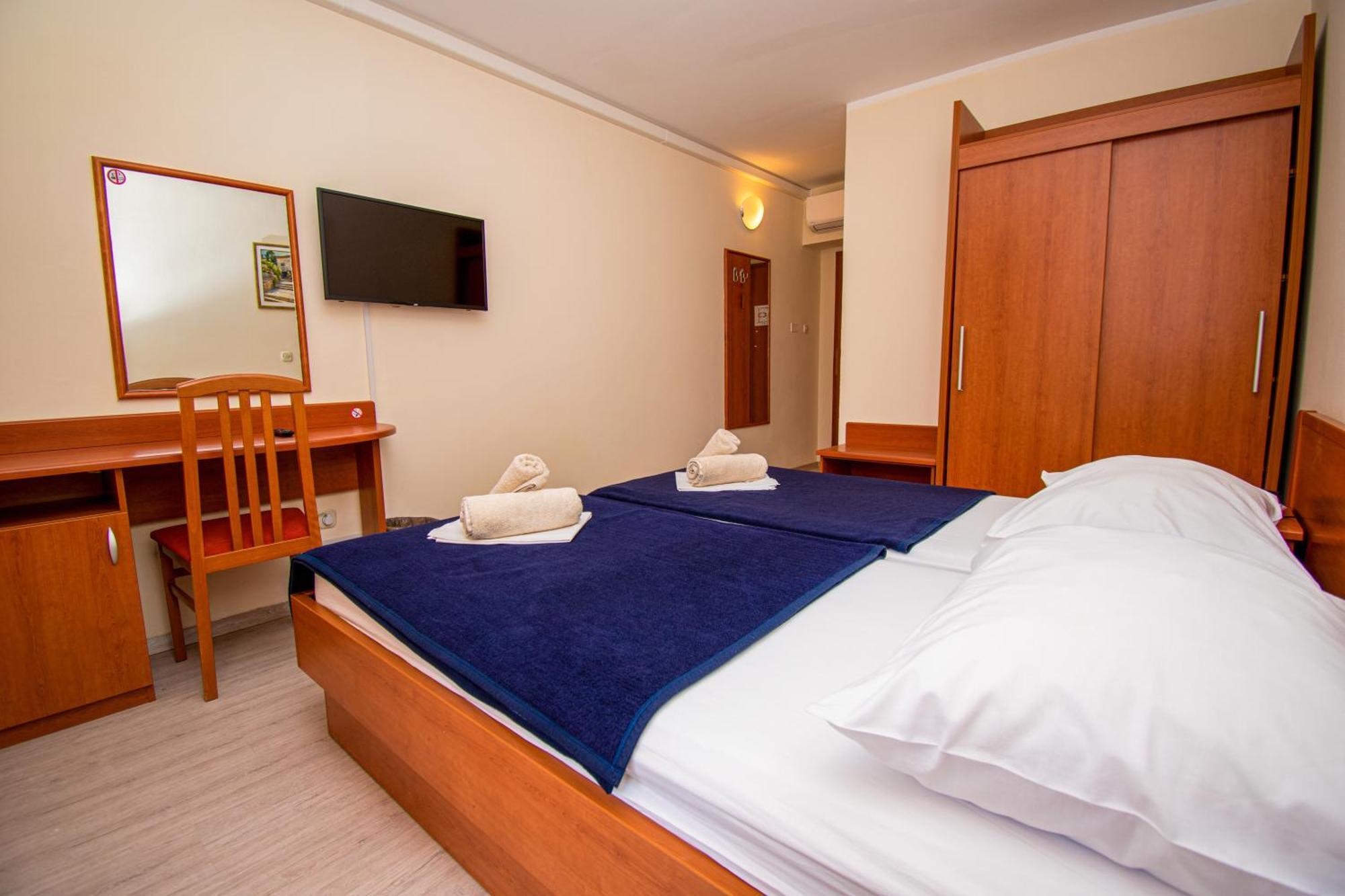 Centinera Resort Banjole Buitenkant foto